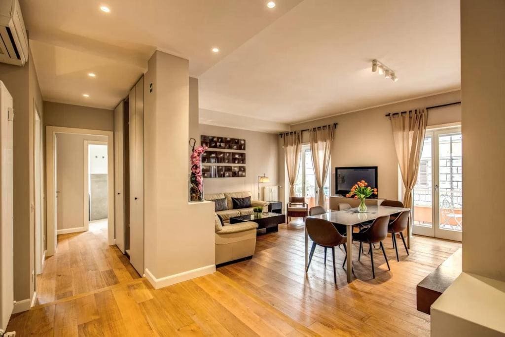 Amazing 3bedrooms apartment with A/C Vatican view gallery image 3