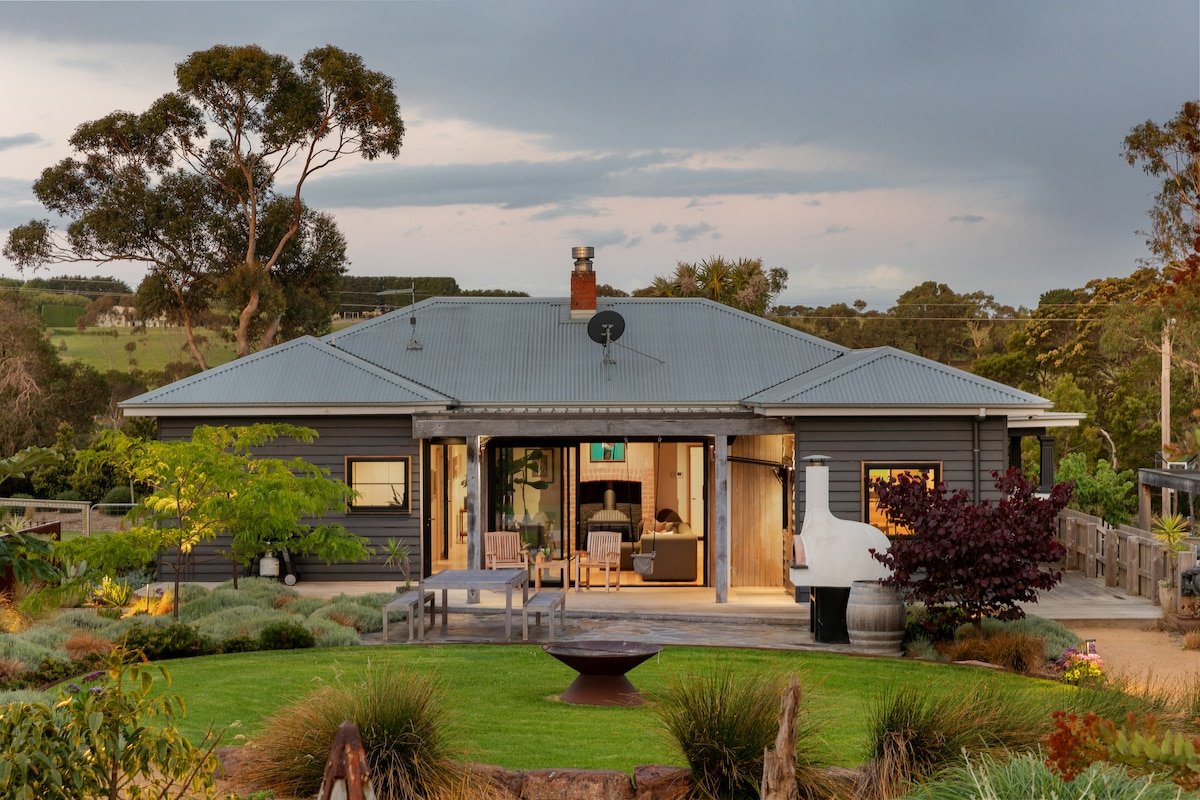 Pt Leo Beach Farm House – Pool/Sauna-walk to beach gallery image 4