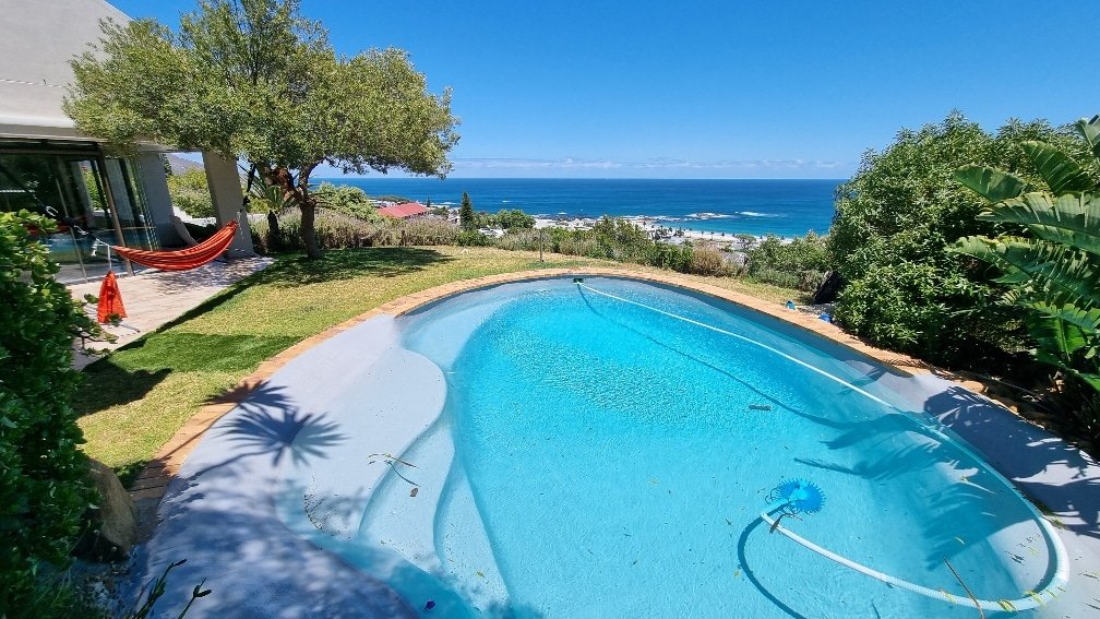 Camps Bay – Not Too Shabby Views gallery image 4