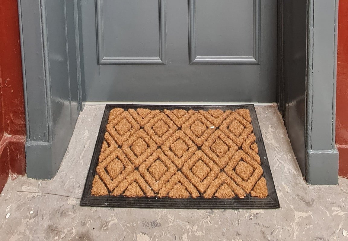 Large 4 bed (sleeps 8) Castle View – refurbished gallery image 3