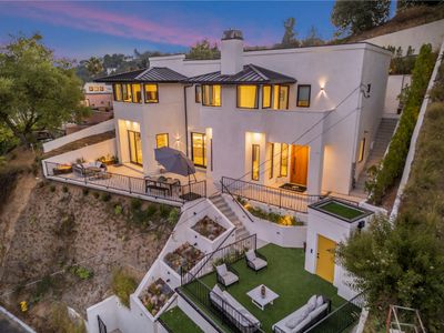 New Hollywood Hills Modern – Pool & City Views