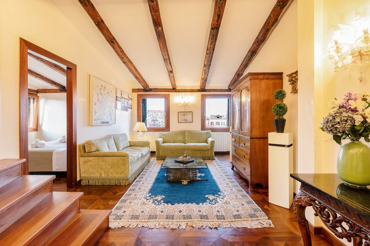 Rooftop Terrace Penthouse & 360° Views | Venice5th gallery image 4