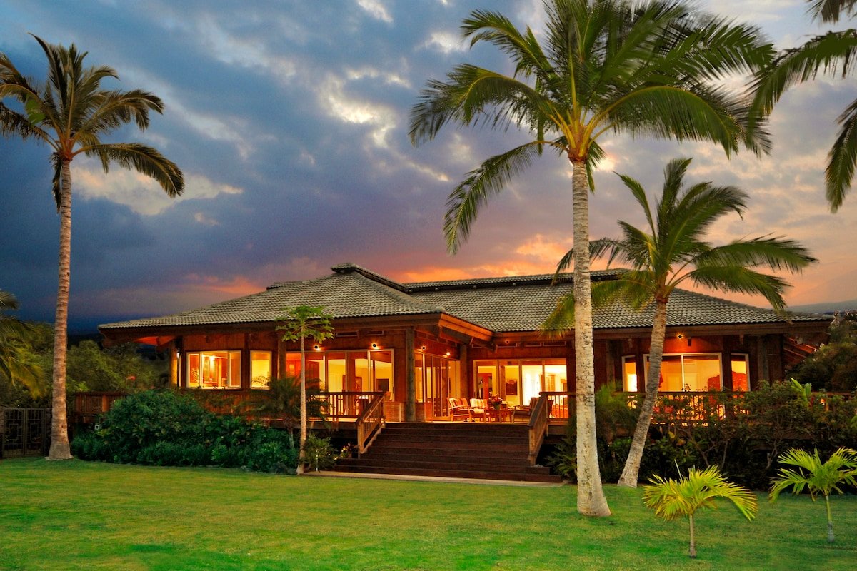 Aloha Sands Beach-Front Villa – Dec. Holidays OPEN