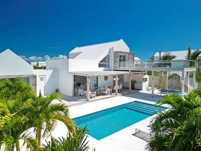 Sea La Vie: NEW Villa w/Pool, Walk to the Beach