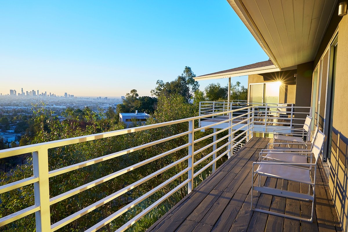 Modern Hollywood Hills Celebrity Hideaway gallery image 5