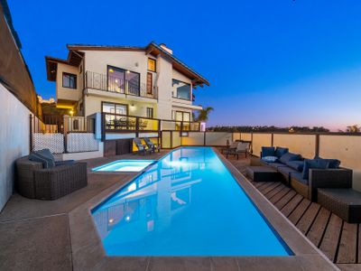 top of the world Villa: pool, spa & sunset views