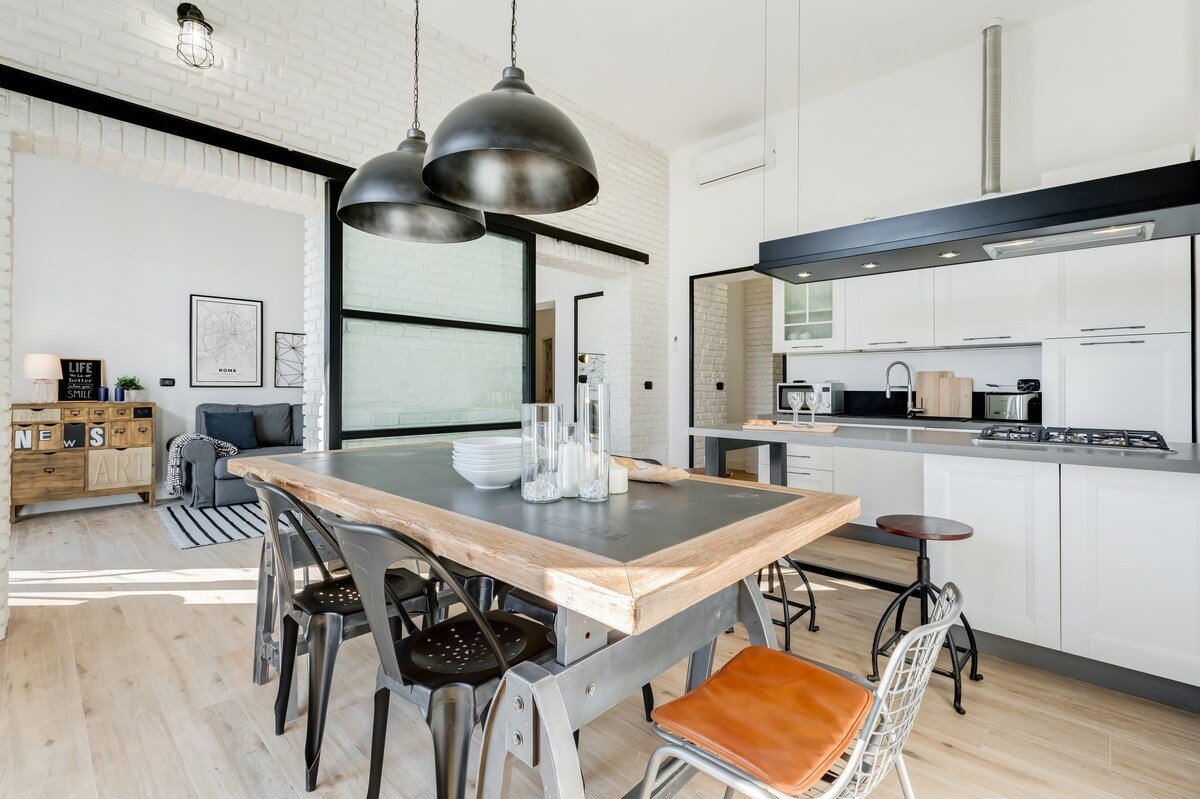 BMGA | Glam Industrial 3-bed apartment @Termini gallery image 3