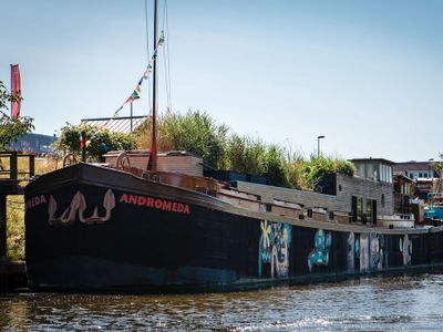 Sleeping on a boat – Ecohostel