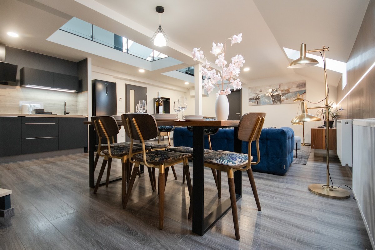 Wonderful Apartment in PRG with A/C – CORU House gallery image 2