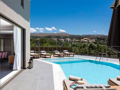 TreeTop Villa I, Views, Pool & Family Escape