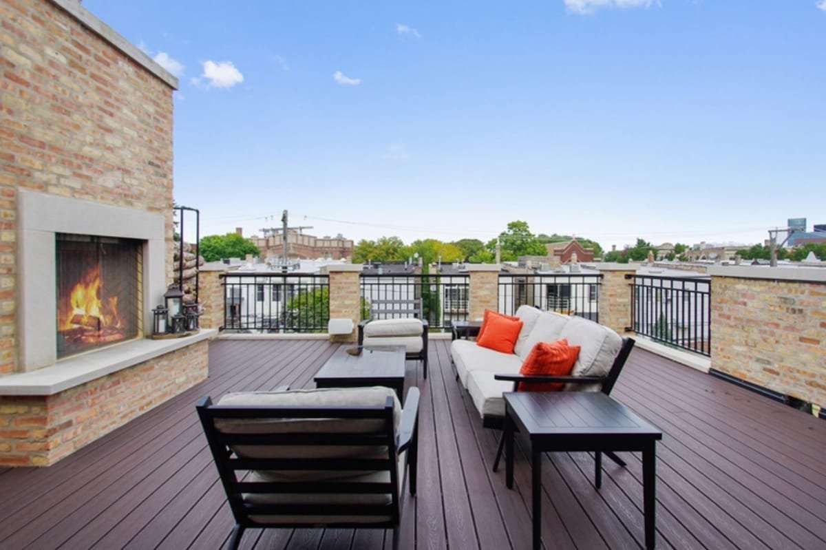 PRISTINE PREMIER LUXURY 3-STORY GREYSTONE HOME! gallery image 3