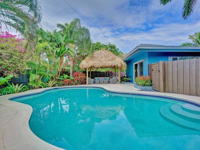 4BR Heated Pool Home w/ Tiki Hut!