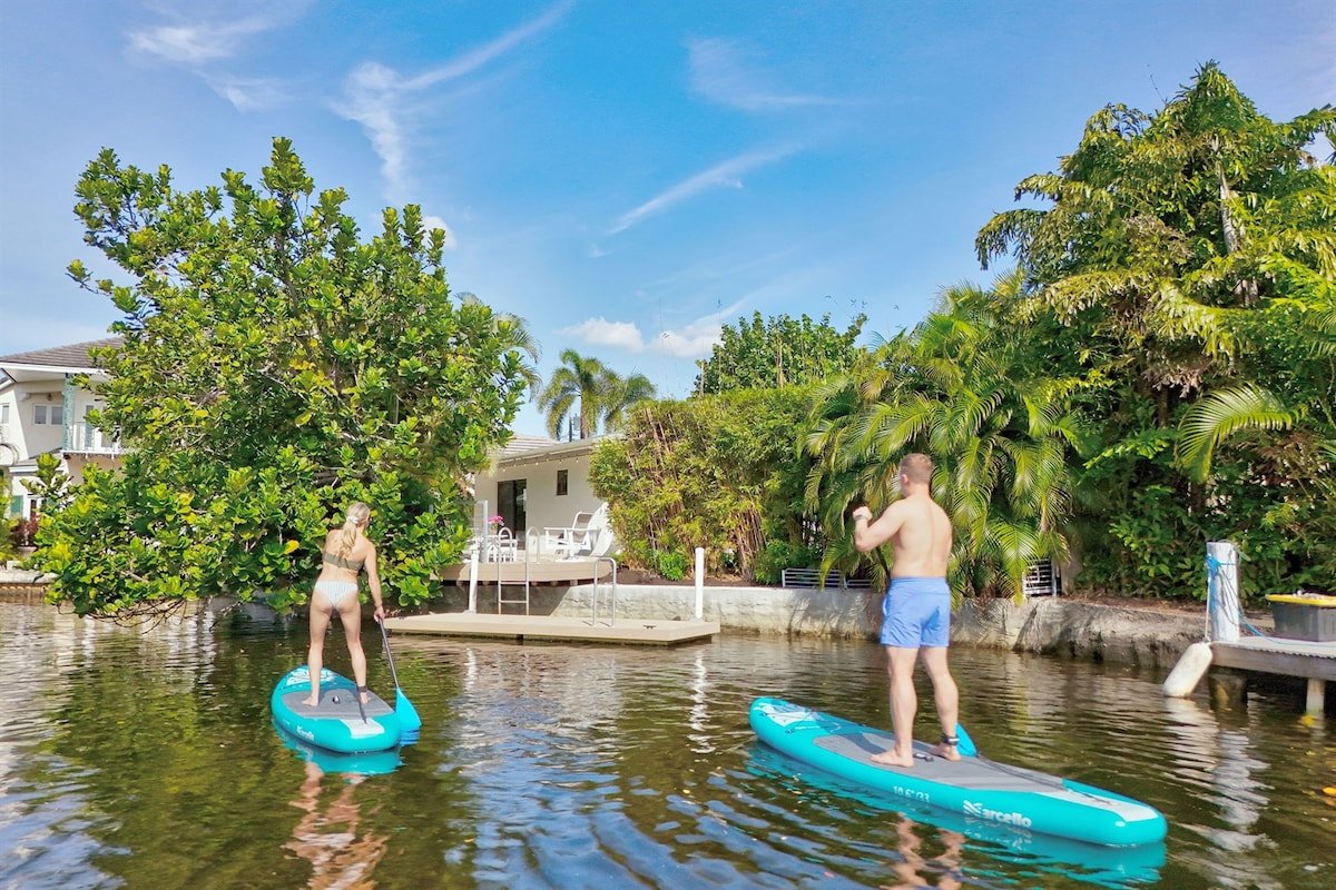 Lux Waterfront Getaway: 6min to beach & Pets-OK gallery image 3