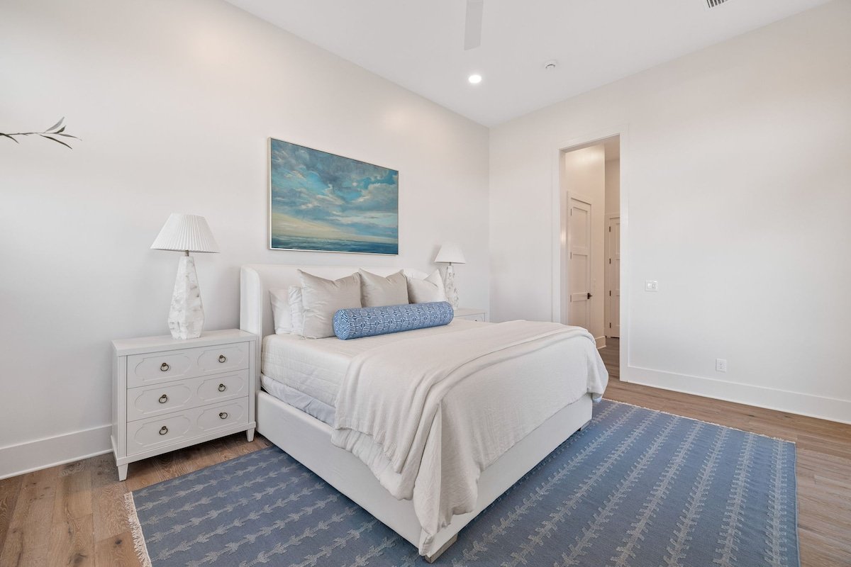 Sleeps 30! Pool, Spa, LSV, GULF VIEW! Pet Friendly gallery image 5