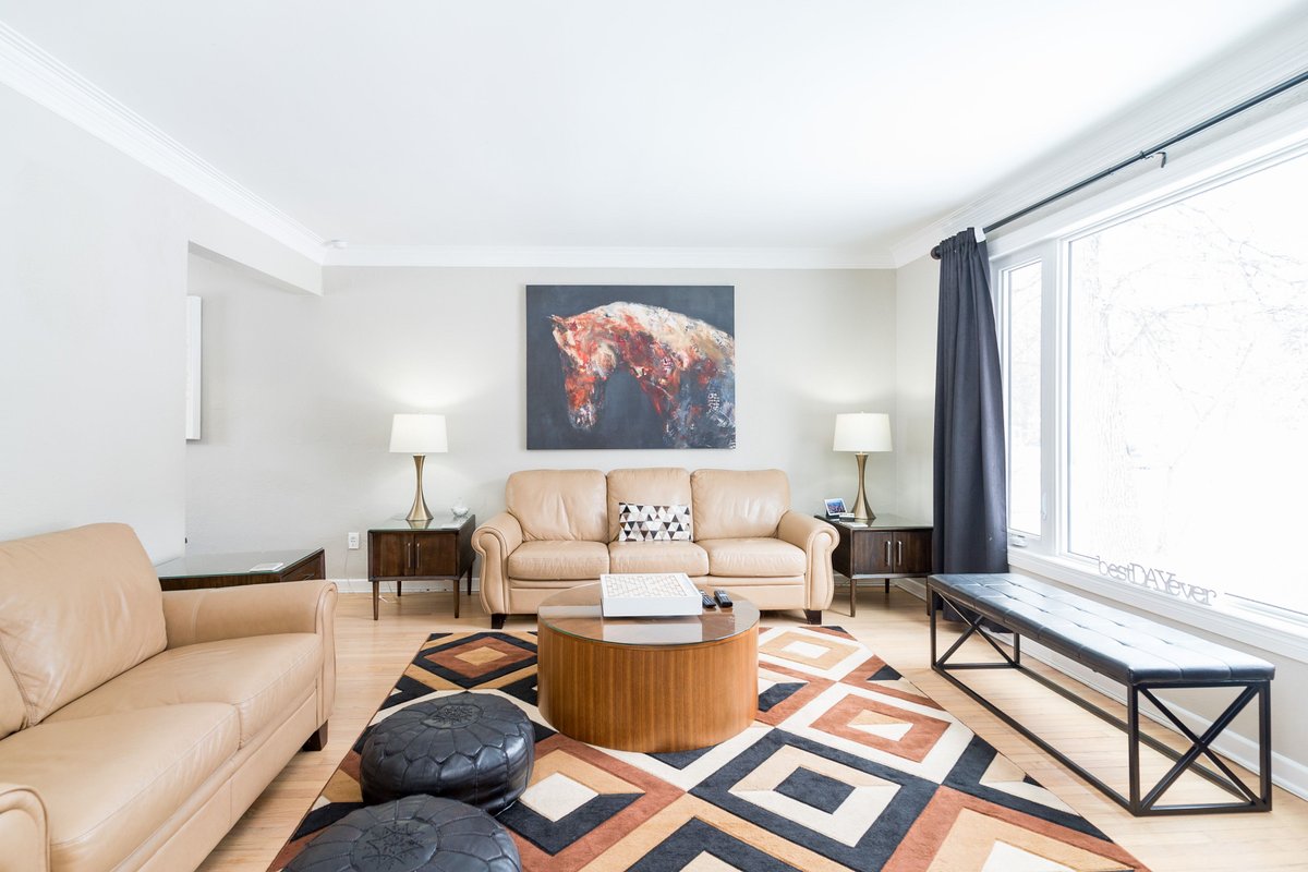 Academy/Wellington, 5 beds, 4 Big TV’s, parking