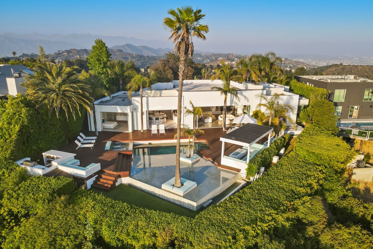 Crest Estate by Stay Awhile Villas