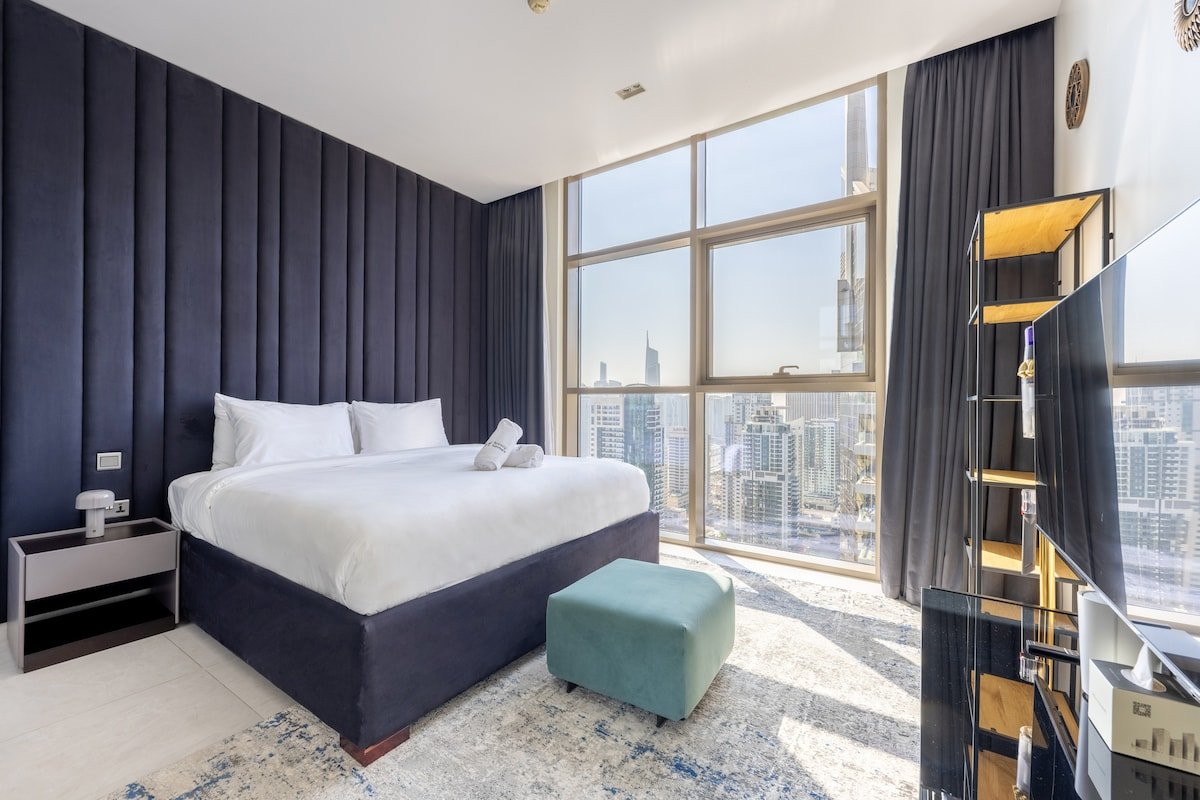 Exclusive Marina Stay | Posh 3BR w/ Stunning Views gallery image 5