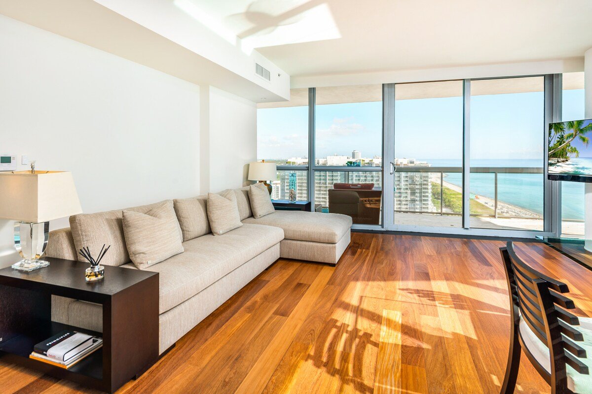 Stunning Oceanfront Condo at The Setai -2707 gallery image 2