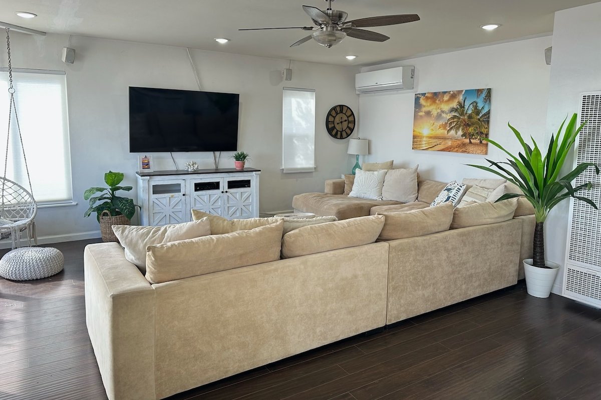 Waterfront Home in Pacific Beach gallery image 5