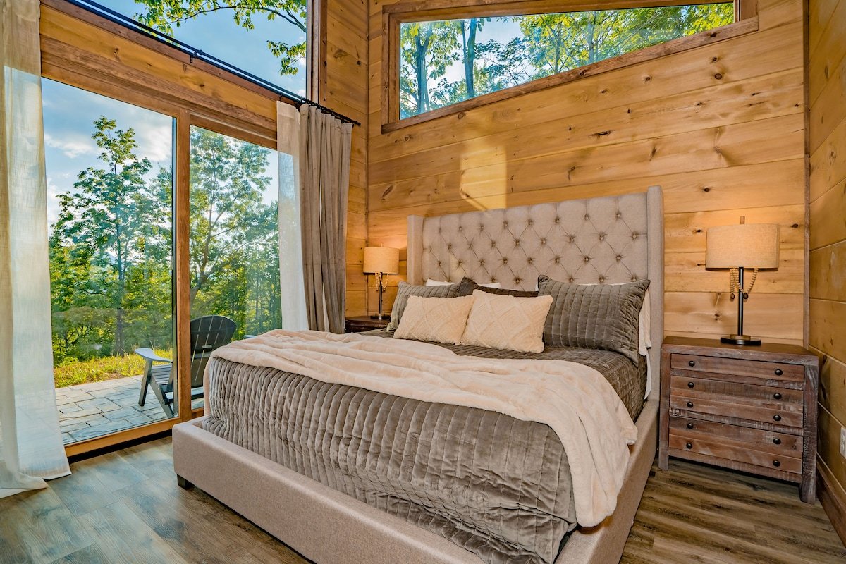 Gatlinburg Mountain Romance gallery image 2