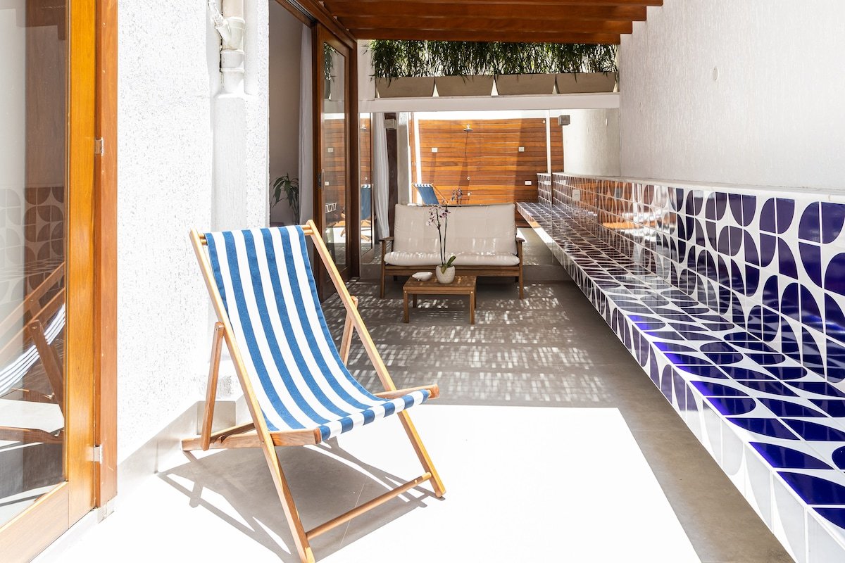 Charming Leblon: 2BR Renovated Gem gallery image 5