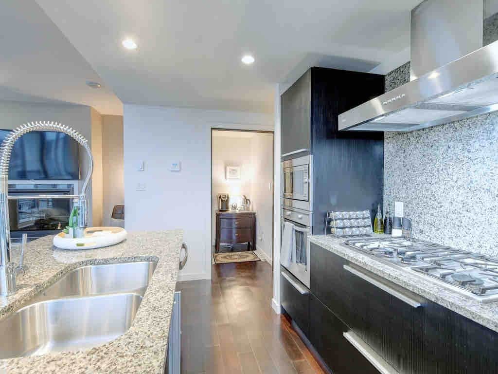 Waterfalls Hotel: Calm Waters Suite gallery image 5