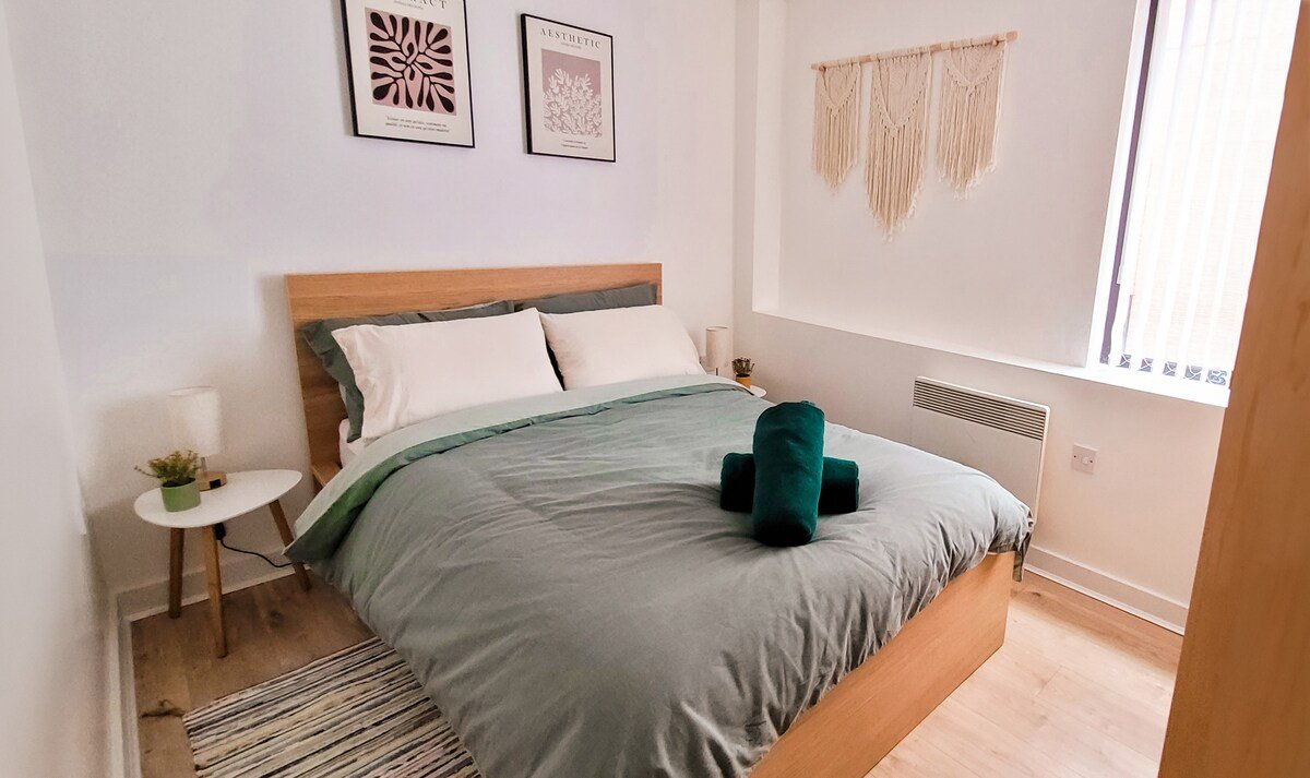 Modern Apartment in Ancoats, MCR gallery image 5