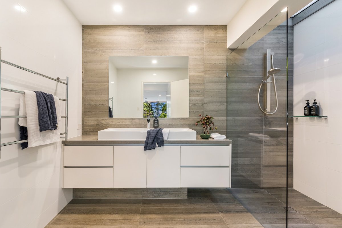 Number Five gallery image 3