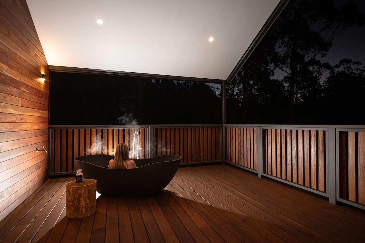 Blackjack – Deluxe Chalet gallery image 2