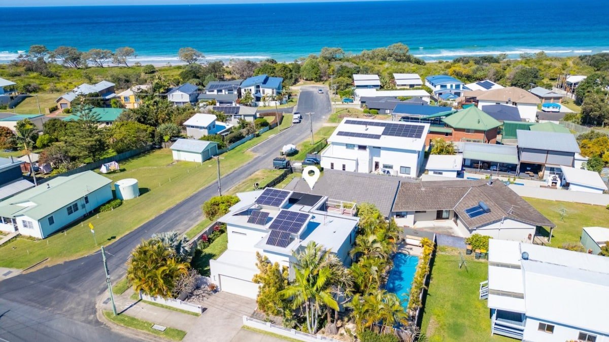 Whale Watches-Observation-deck, Sleeps 6, Pets gallery image 2