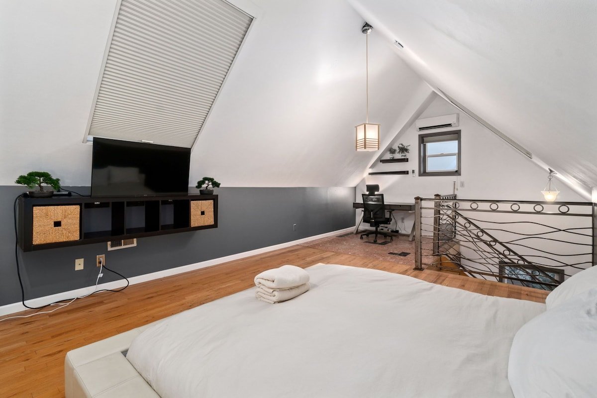 ZEN HOUSE- King Loft – Meditation Room-Theater-PS4 gallery image 4