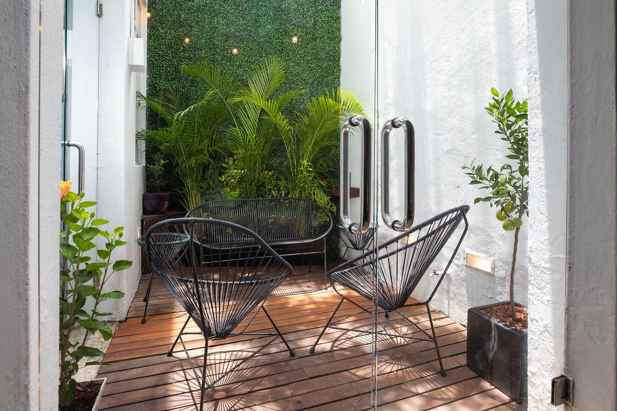 Heart of Condesa | Beautiful house with terraces gallery image 2