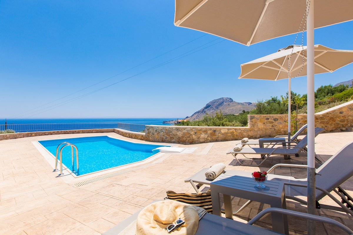 Villa Thromila – Panoramic Sea view in South Crete gallery image 3