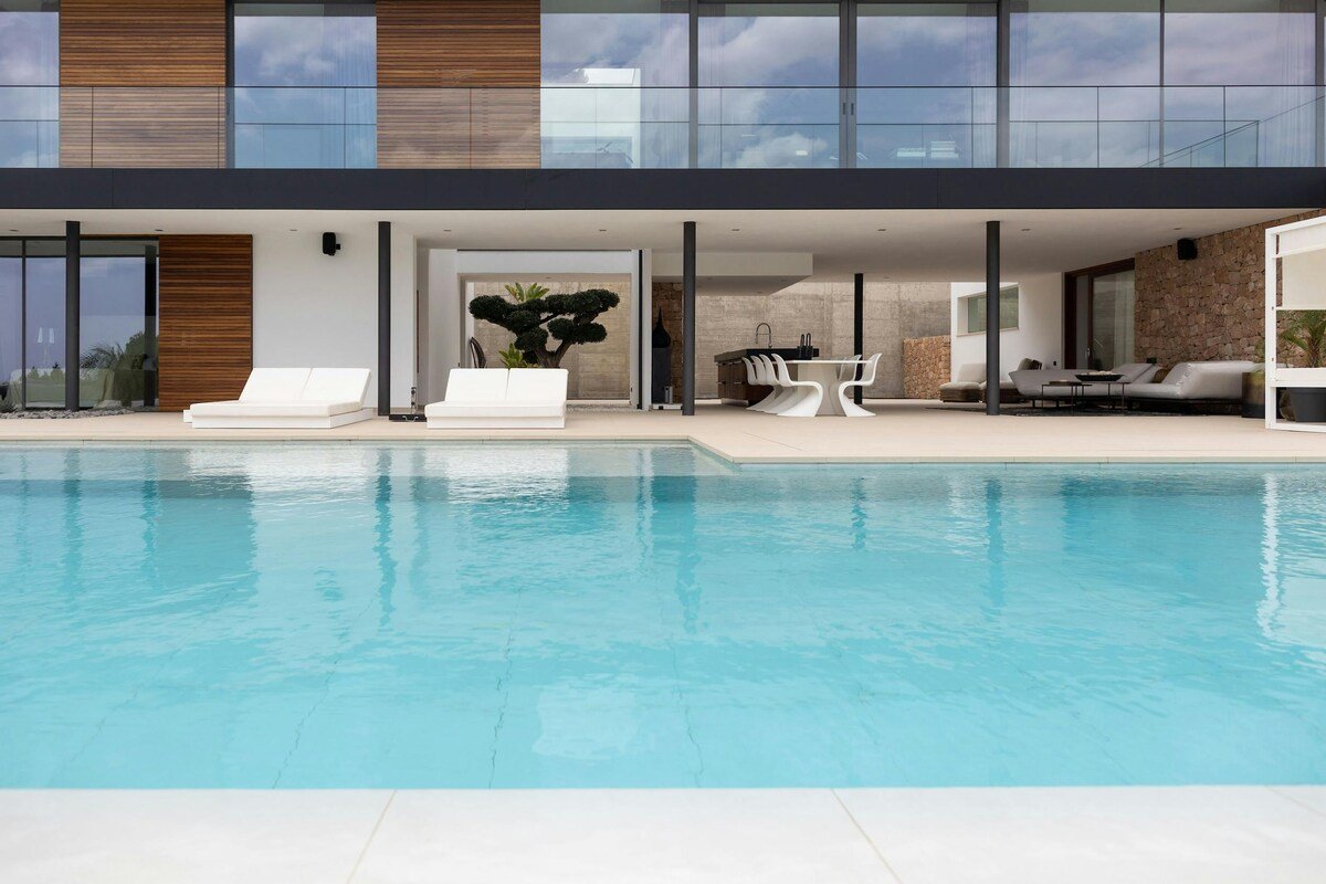 Es Cubells-Luxury-Private Infinity Pool-Sea Views gallery image 5