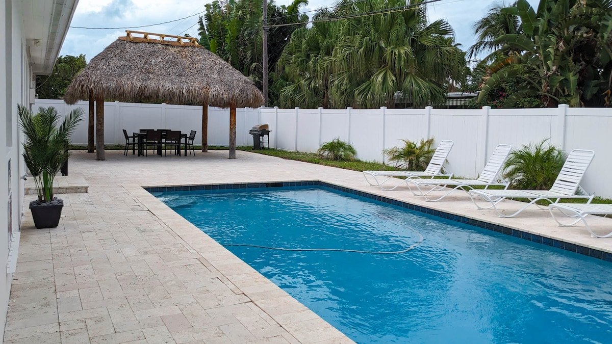 ~ Near Beach & Dining ~ East of US1 ! ~ gallery image 2