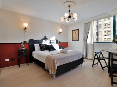 Urban Bliss Abode – Views | Parking | Gym | Pool