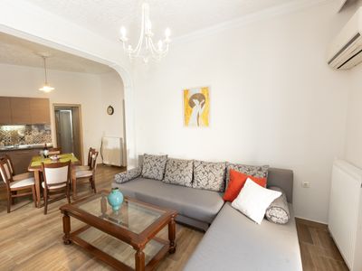 Nestia Retreats Ano Poli – Ευρύχωρο διαμέρισμα