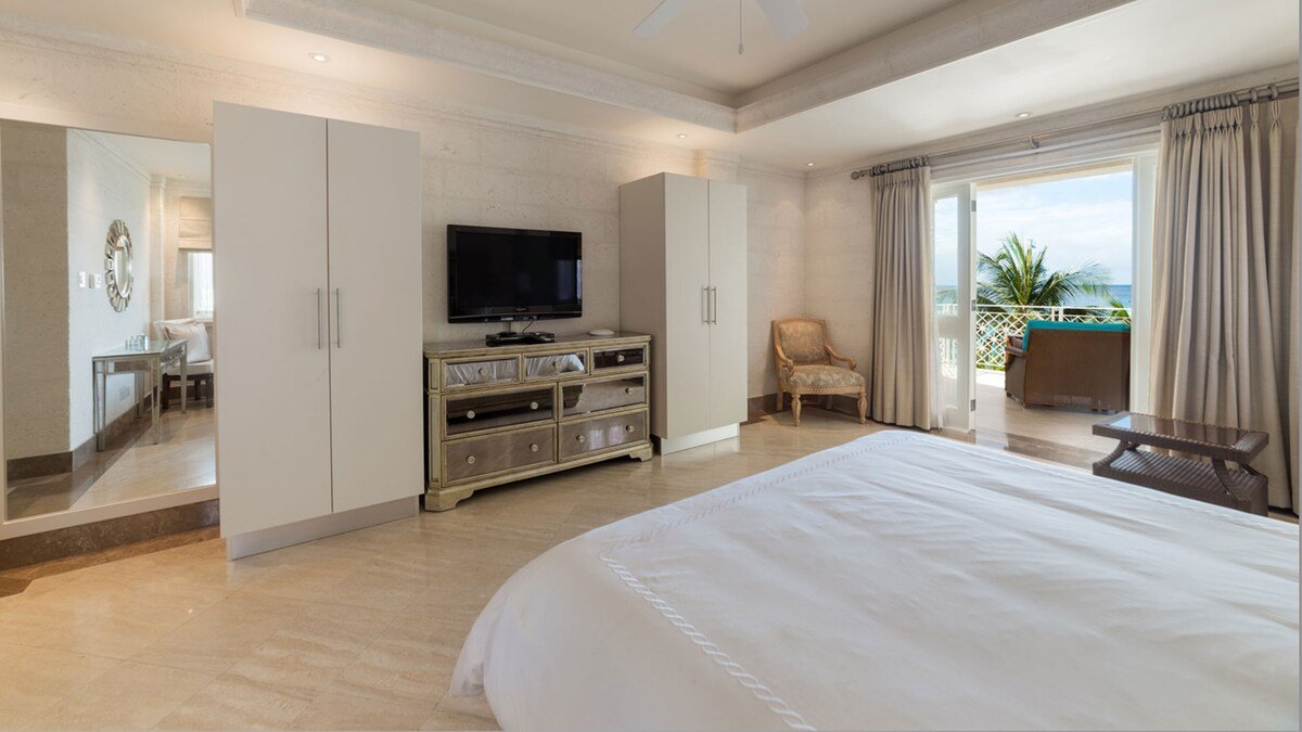 Smugglers Cove 6 gallery image 4