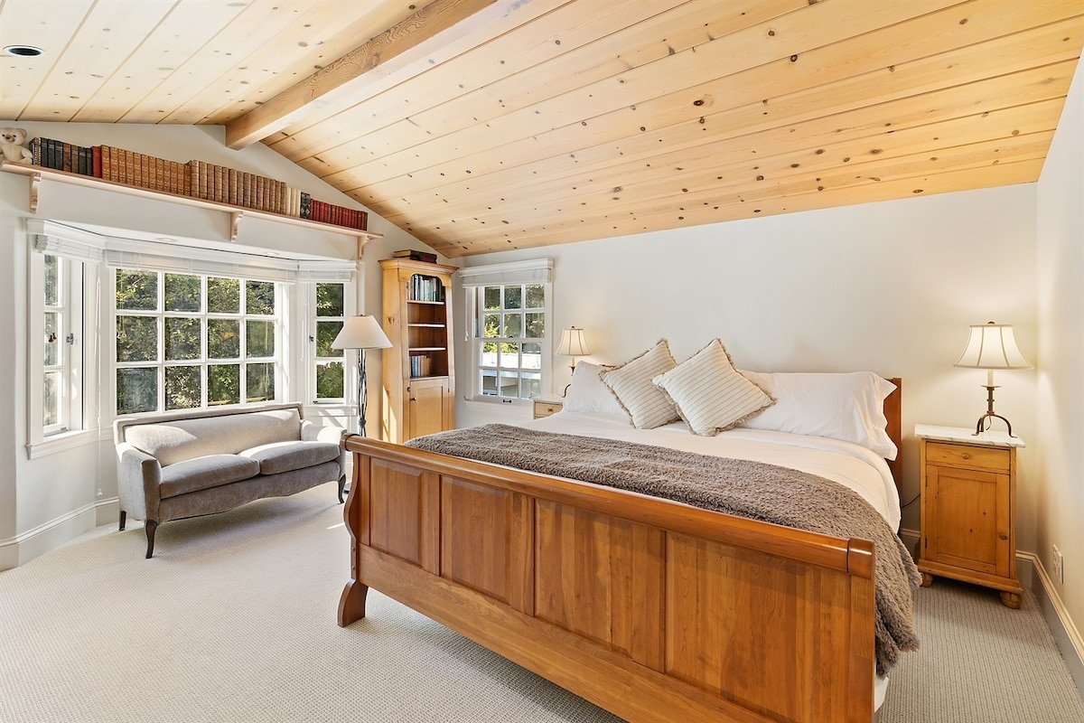 Luxury 4BR Retreat | Palo Alto Nr Stanford & Tech gallery image 4