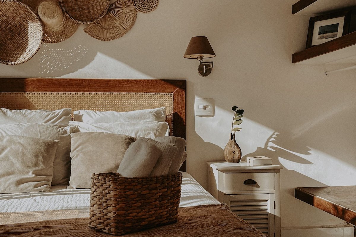 Bright 6bed Penthouse Seconds from Beach gallery image 3