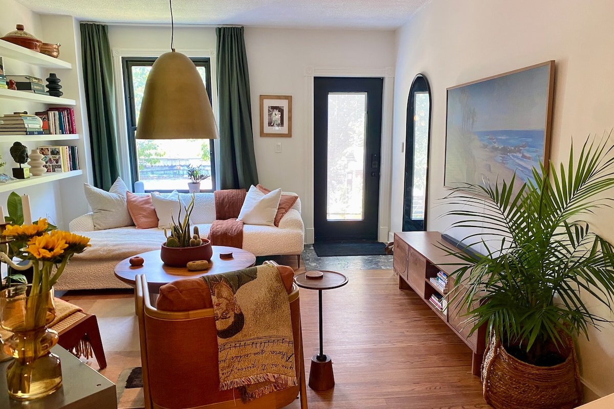 Luxury Home in Heart of Toronto gallery image 3