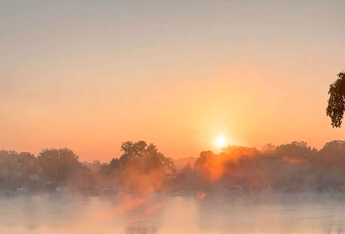Cedar Lake getaway w/sauna – cozy fireplace! gallery image 3