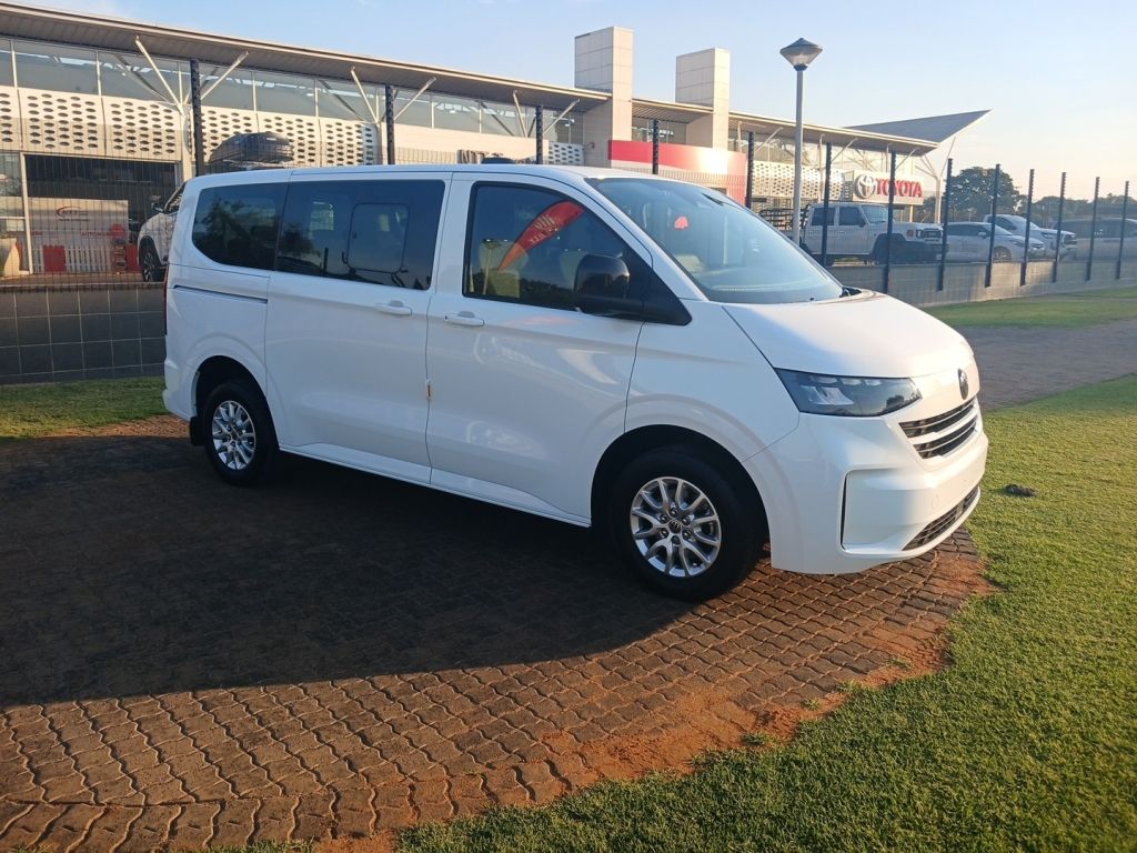VOLKSWAGEN TRANSPORTER KOMBI 2.0 TDi COMMERCE  for Sale in South Africa