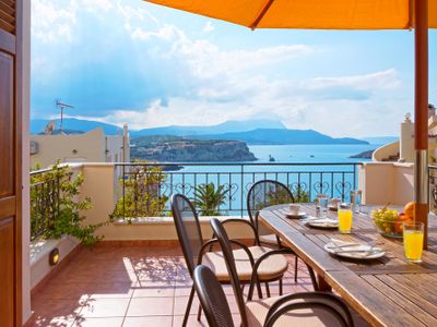 Traditional villa with outstanding sea view