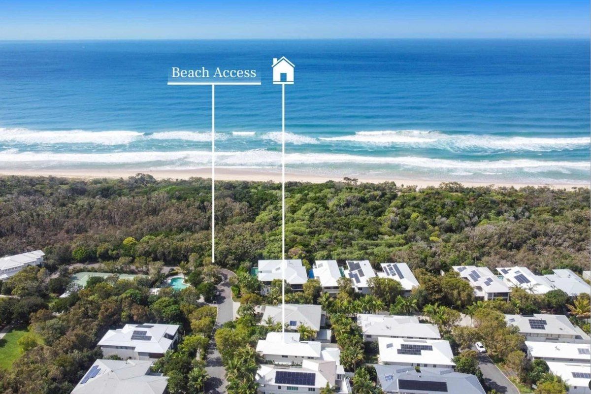 Whitehaven ~ 100m to Beach + Private Pool