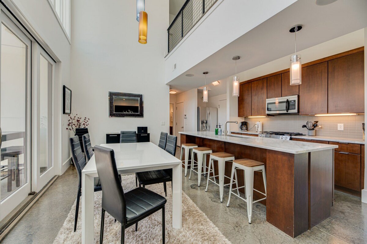 Sleeps 36!; Hot tub! Side By Side Units! gallery image 4