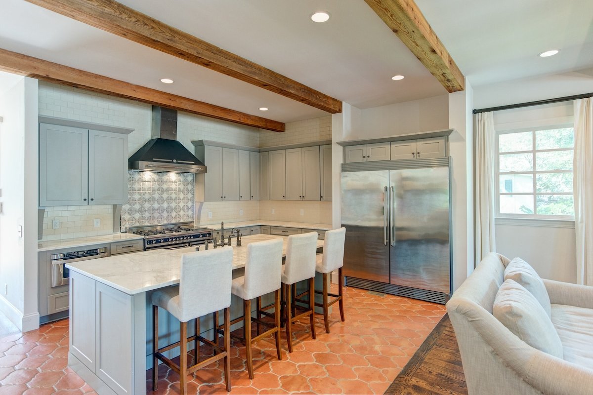 Mediterranean Oasis and Heated Pool gallery image 3