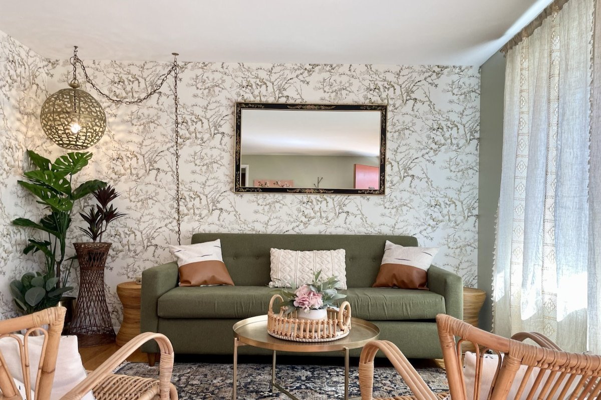 Fremont Nirvana | Chic Townhome Near Bars & Eats gallery image 3