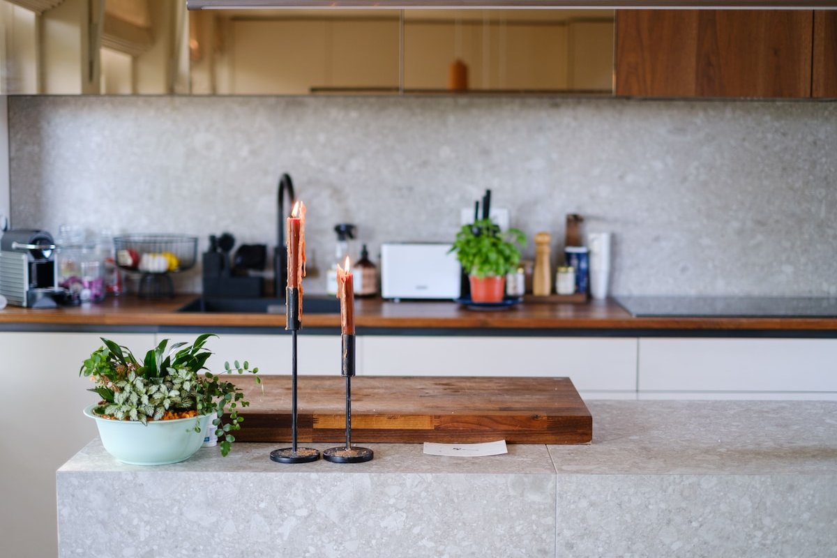 Sunny 2 Bd Apartment in the ❤️ of the Jordaan gallery image 3