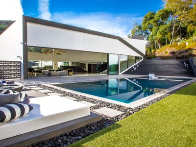 Beverly Hills Luxurious 4BR Villa w/ Pool & Views